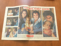 1977 OCTOBER 25 THE STAR NEWSPAPER - ELVIS PRESLEY FAMILY ALBUM - NP 4695