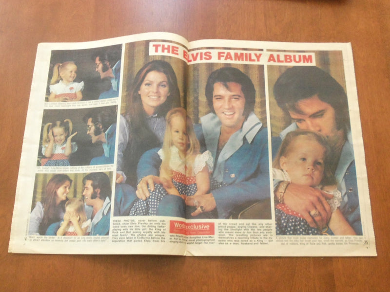 1977 OCTOBER 25 THE STAR NEWSPAPER - ELVIS PRESLEY FAMILY ALBUM - NP 4695