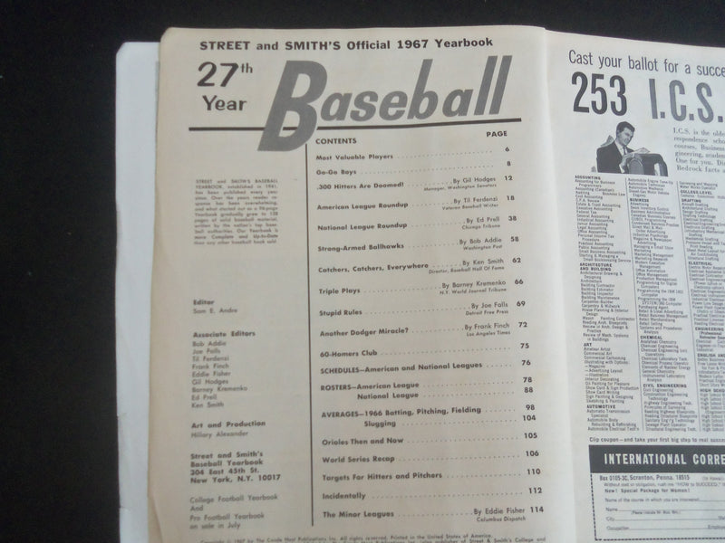 1967 STREET AND SMITH'S BASEBALL MAGAZINE - ANDY ETCHEBARREN COVER - J 7695