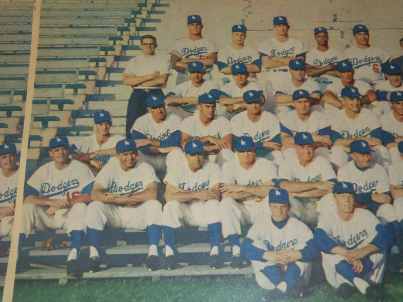 1959 LOS ANGELES DODGERS COLOROTO MAGAZINE TEAM PHOTO - 34 PIECES - #143