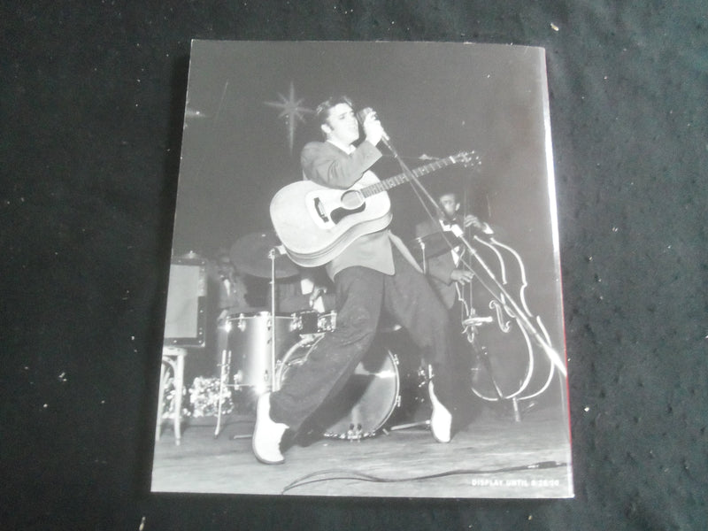 2000 LIFE MAGAZINE - A CELEBRATION IN PICTURES - ELVIS PRESLEY - B 4370T