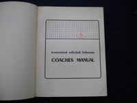 1979 INTERNATIONAL VVOLLEYBALL FEDERATION COACHES MANUAL SOFTCOVER - KD 8009