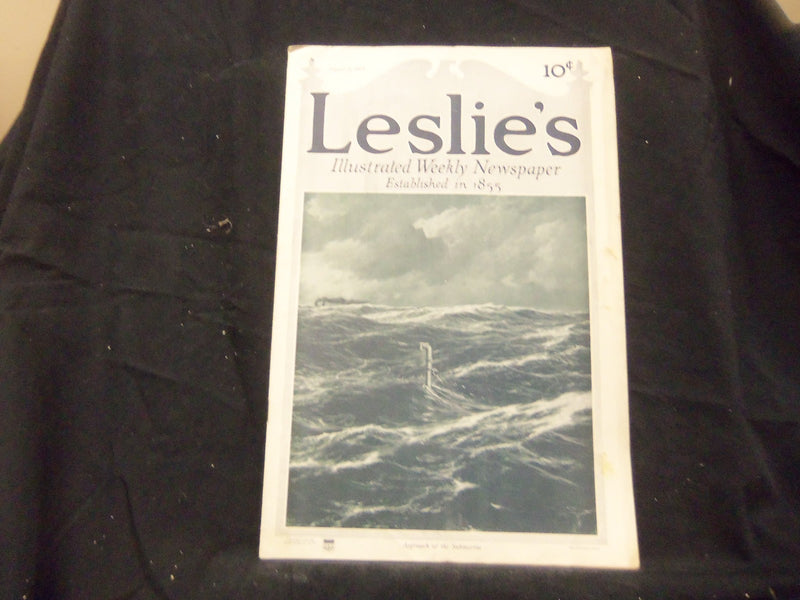 1915 AUGUST 5 LESLIE'S WEEKLY MAGAZINE - APPROACH OF THE SUBMARINE - ST 1334
