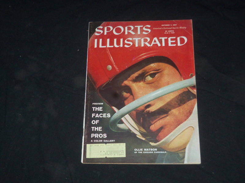 1957 OCTOBER 7 SPORTS ILLUSTRATED MAGAZINE - OLLIE MATSON - SP 8853
