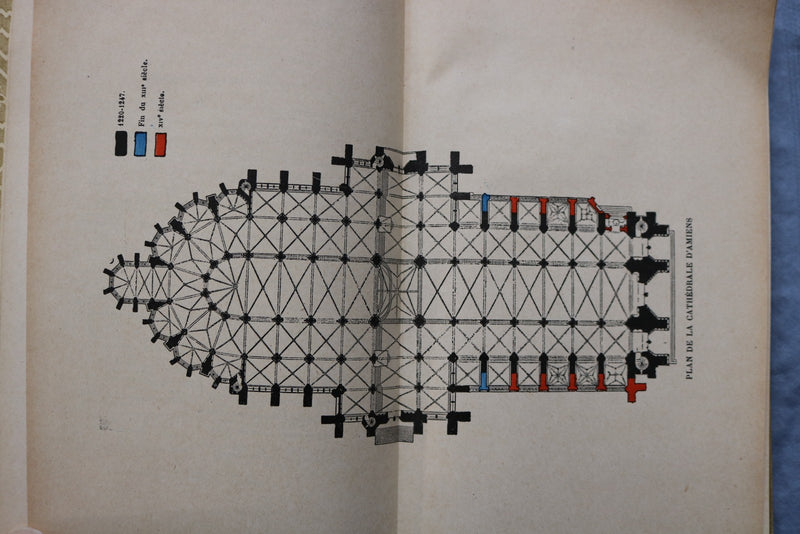 1926 LA CATHEDRALE D'AMIENS BY AMEDEE BOINET - SOFTCOVER BOOK - K 3197