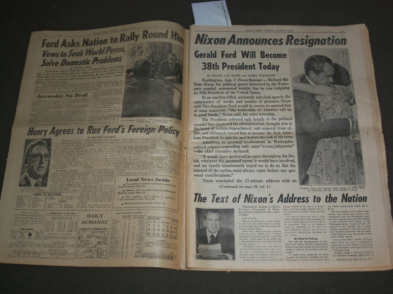 1974 AUGUST 9 NEW YORK DAILY NEWS - RICHARD NIXON RESIGNS - NP 3044