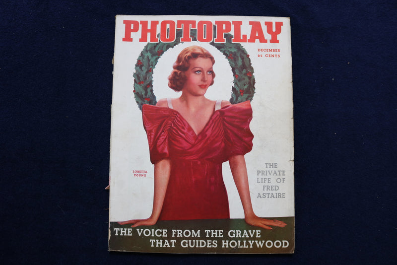 1935 DECEMBER PHOTOPLAY MAGAZINE - LORETTA YOUNG COVER - E 17515