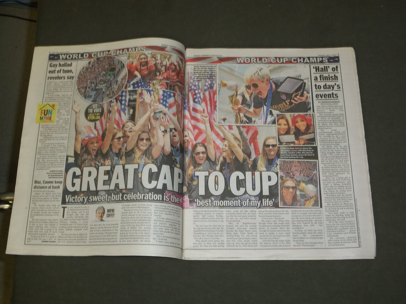 2015 JULY 11 NEW YORK DAILY NEWS - U.S. WOMEN'S SOCCER TEAM TICKER TAPE PARADE
