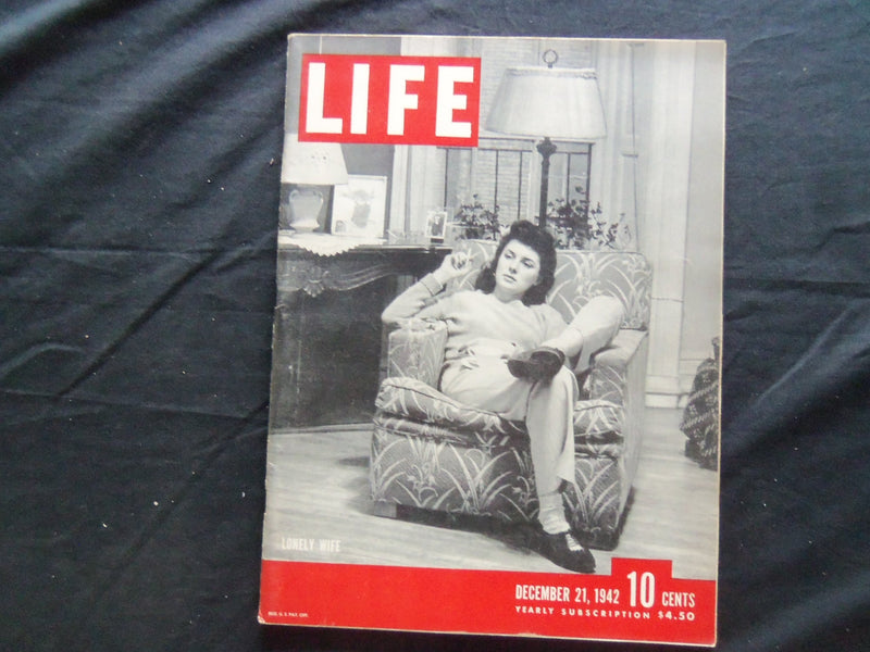 1942 DECEMBER 21 LIFE MAGAZINE - LONELY WIFE - L 318