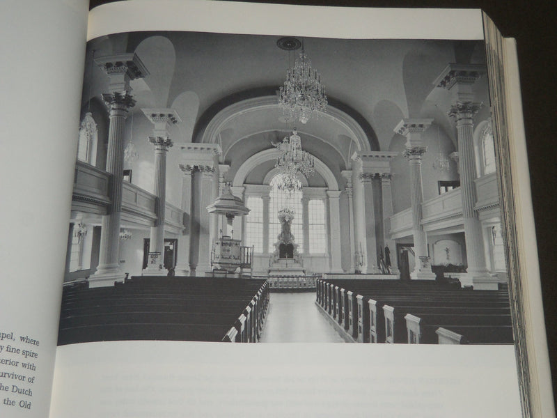 1970 NEW YORK LANDMARKS EDITED BY ALAN BURNHAM BOOK - KD 4085