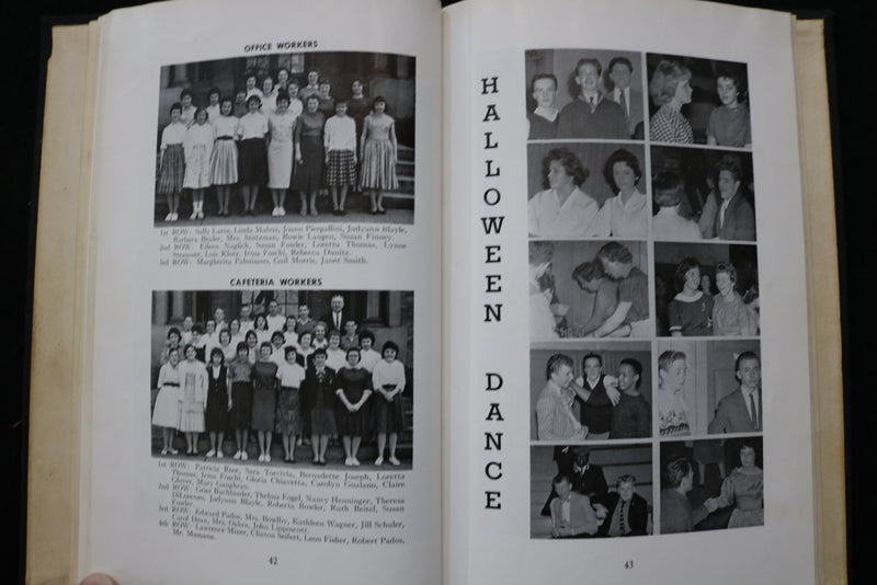 1960 WOLF JUNIOR HIGH SCHOOL YEARBOOK - EASTON, PENNSYLVANIA - YB 3496