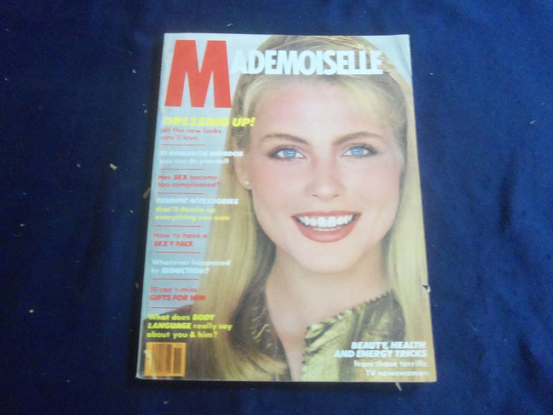 1979 NOVEMBER MADEMOISELLE MAGAZINE - KIM ALEXIS COVER - B 4165I
