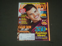 2011 OCTOBER SEVENTEEN MAGAZINE - TAYLOR LAUTNER COVER - B 1732
