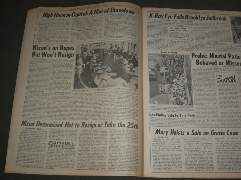 1974 AUGUST 7 NEW YORK DAILY NEWS - NIXON VOWS HE WON'T QUIT - NP 3043