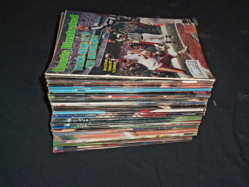 1983 SPORTS ILLUSTRATED MAGAZINE - LOT OF 48 - O 3067