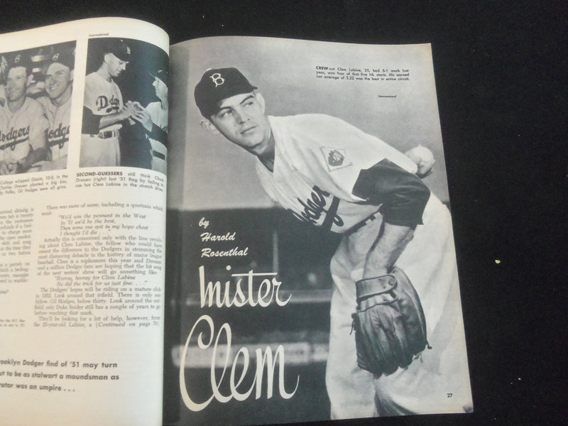 1952 AUGUST SPORT LIFE MAGAZINE - CHICO CARRASQUEL & NELLIE FOX COVER - J 7731