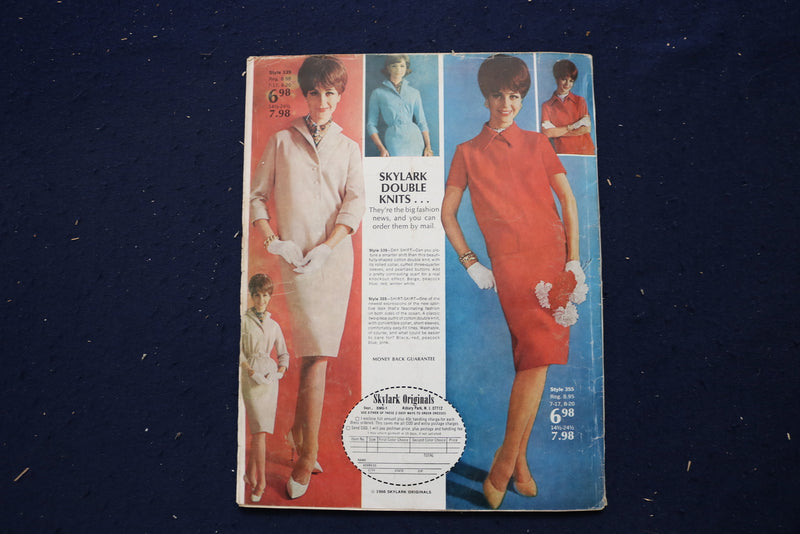 1967 JANUARY MODERN SCREEN MAGAZINE - FARROW- SINATRA-PARKINS COVER - E 17455
