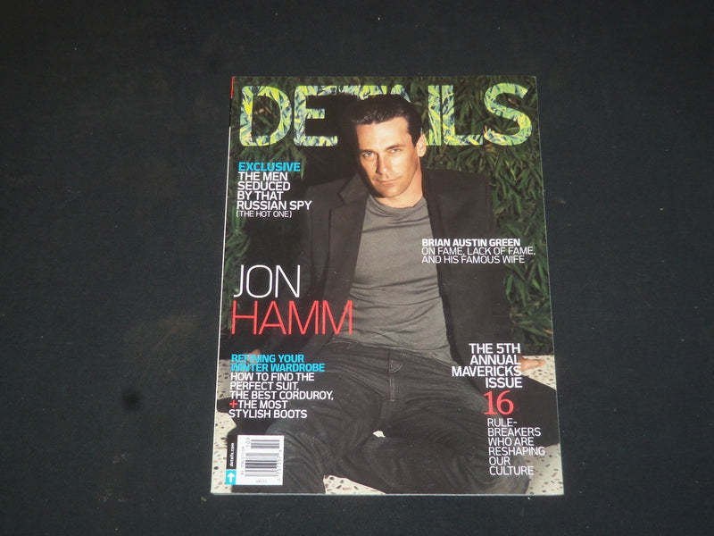 2010 OCTOBER DETAILS MAGAZINE - BRIAN AUSTIN GREEN COVER - SP 8533