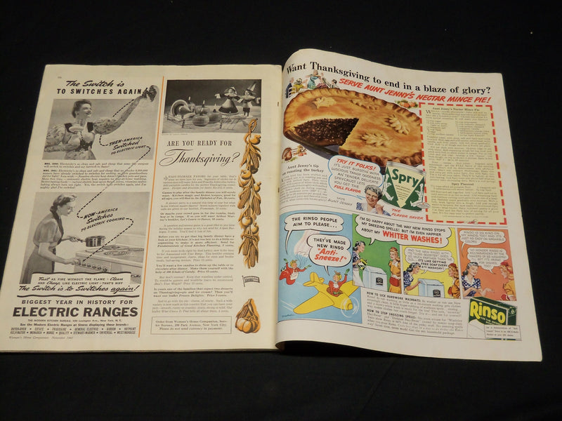 1941 NOVEMBER WOMAN'S HOME COMPANION MAGAZINE - BEAUTIFUL FRONT COVER - F 567J