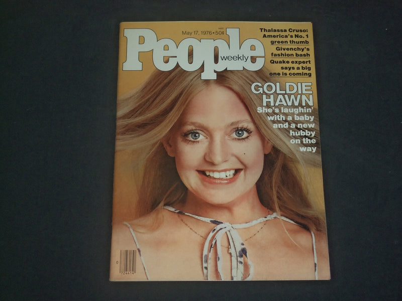 1976 MAY 17 PEOPLE MAGAZINE - GOLDIE HAWN - B 4811