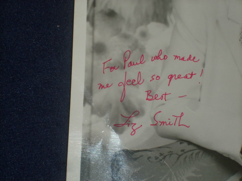 LIZ SMITH AUTOGRAPHED PHOTOGRAPH - J 6037