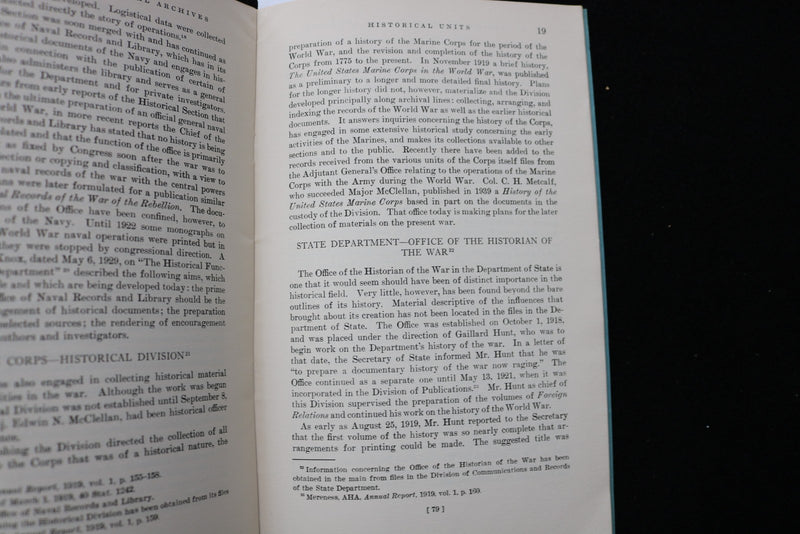 1942 HISTORICAL UNITS OF AGENCIES OF THE FIRST WORLD WAR SOFTCOVER BOOK - K 2908