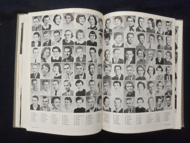 1956 WARBLER EASTERN ILLINOIS STATE COLLEGE YEARBOOK - CHARLESTON, IL - YB 3314