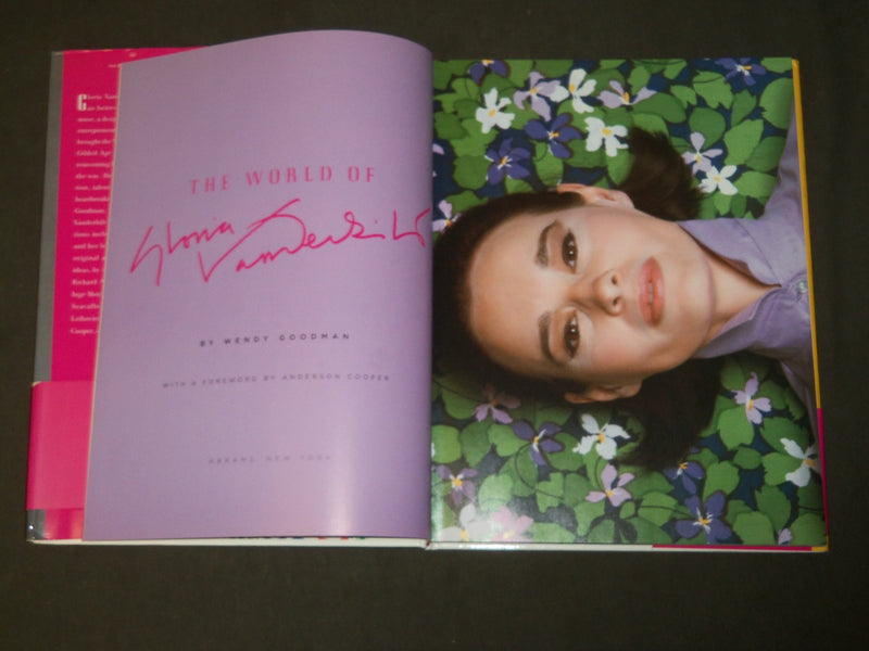 2010 THE WORLD OF GLORIA VANDERBILT BOOK INSCRIBED BY WENDY GOODMAN - KD 5345