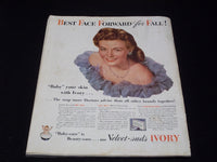 1942 NOVEMBER WOMAN'S HOME COMPANION MAGAZINE NICE FRONT COVER - E 2619