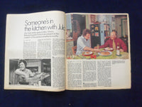 1976 OCTOBER 10 CHICAGO TRIBUNE MAGAZINE SECTION - JULIA CHILD - NP 6379
