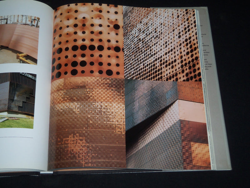 2005 THE DE YOUNG IN THE 21ST CENTURY MUSEUM BY HERZOG & MEURON BOOK - D 53