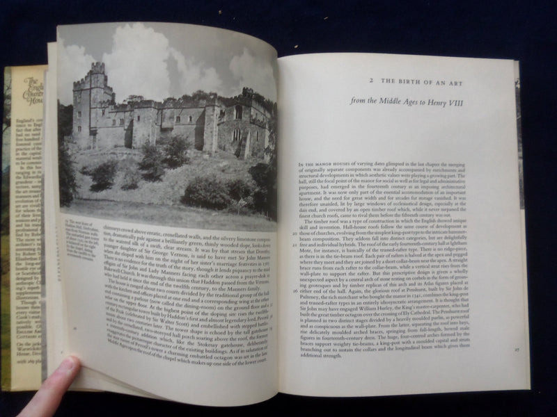 1974 THE ENGLISH COUNTRY HOUSE HARDCOVER BOOK BY OLIVE COOK - KD 8587
