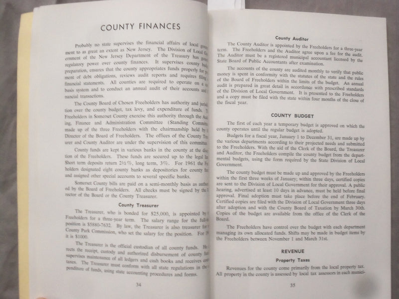1961 SOMERSET COUNTY NEW JERSEY SOFTCOVER BOOK AND MAP - K 289