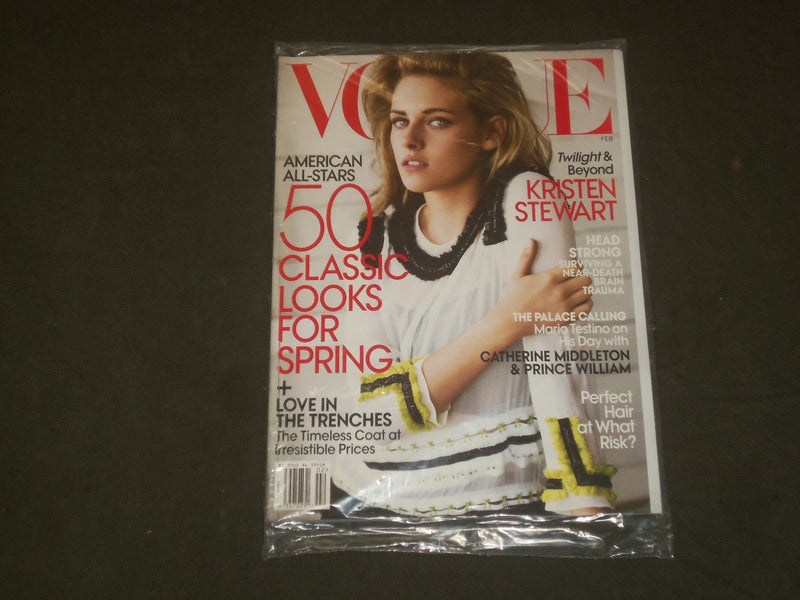 2011 FEBRUARY VOGUE MAGAZINE - KRISTEN STEWART - B 2552