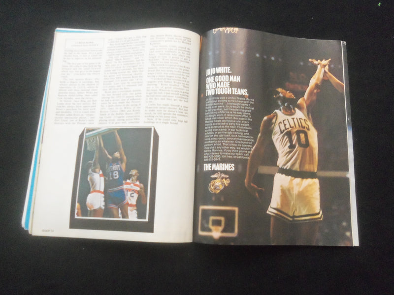 1975 NOVEMBER 25 HOOP MAGAZINE- PHILADELPHIA 76ERS VS GOLDEN ST WARRIORS-ST 457O