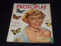 1951 AUGUST PHOTOPLAY MAGAZINE - DORIS DAY FRONT COVER - E 16761