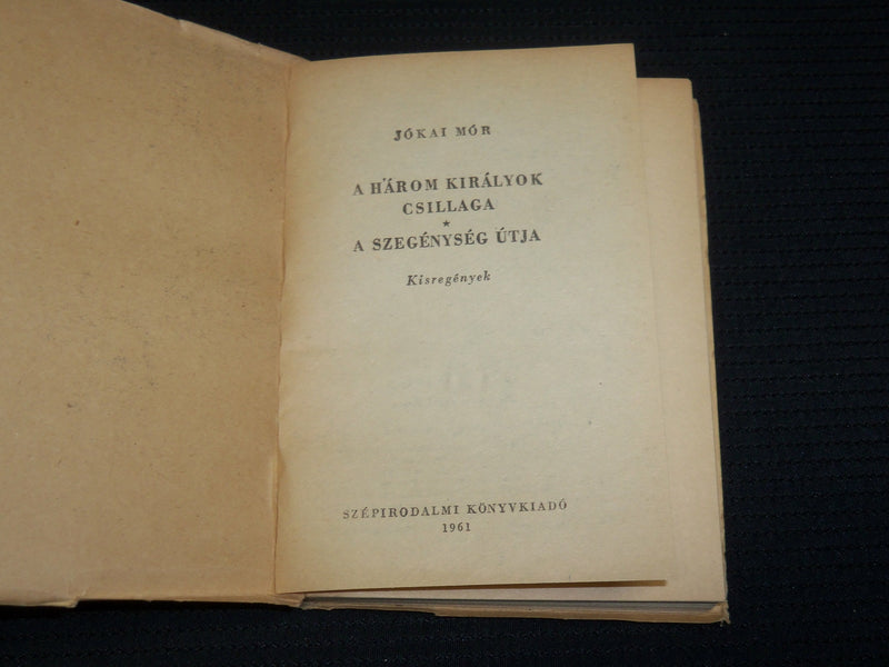 1961 HUNGARIAN NOVELS - JOKAI - MIKSZATH SOFTCOVER BOOKS LOT OF 2 - J 7032