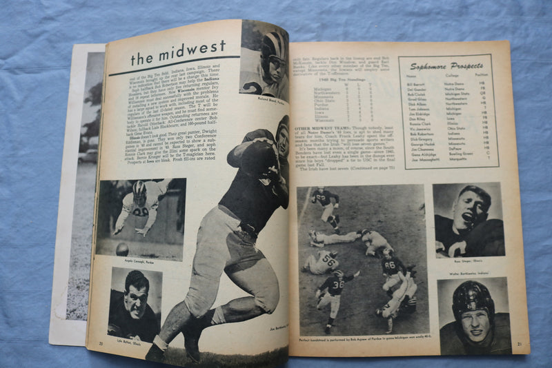 1949 COMPLETE FOOTBALL MAGAZINE - DICK MCKISSACK COVER - ST 5506S