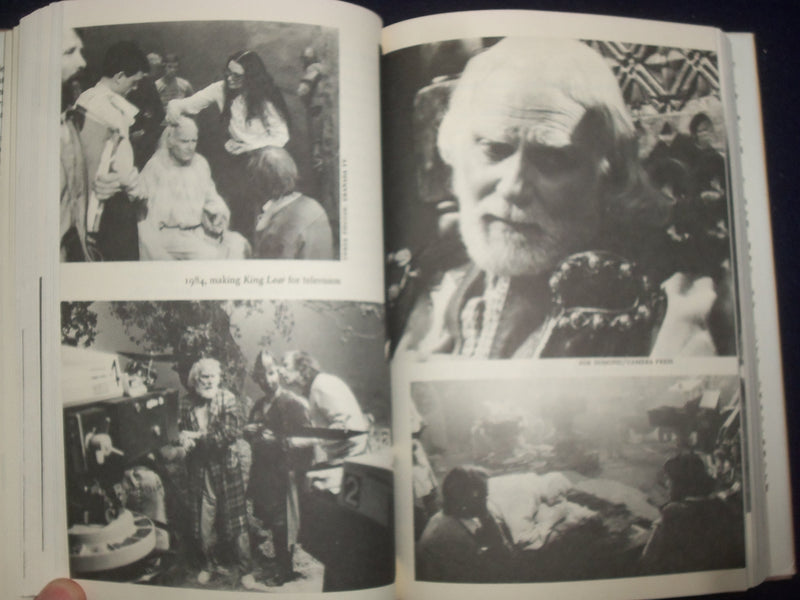1986 LAURENCE OLIVIER ON ACTING HARDCOVER BOOK - KD 9170