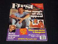 1992 AUGUST 17 FIRST FOR WOMEN MAGAZINE - KEVIN COSTNER FRONT COVER - E 17025