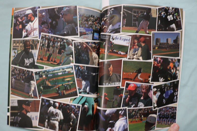 2006 GREENSBORO GRASSHOPPERS BASEBALL YEARBOOK - K 3409