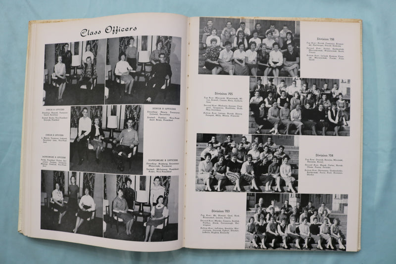 1960 ICARIAN GAGE PARK HIGH SCHOOL YEARBOOK - CHICAGO, ILLINOIS - YB 3567