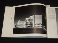 1983 HIGH MUSEUM OF ART - THE NEW BUILDING SOFTCOVER BOOK - NICE PHOTOS - K 2157