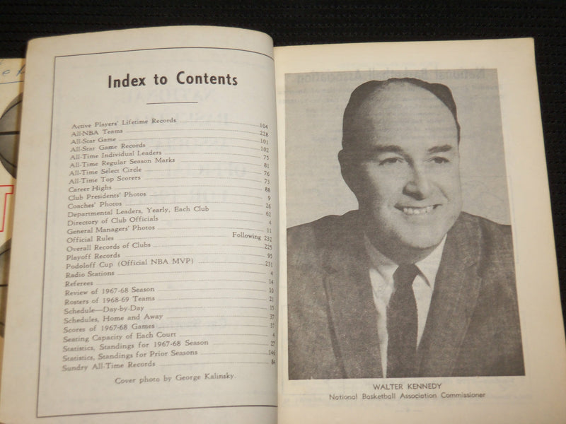 1968-1969 OFFICIAL NBA GUIDE EDITED BY HASKELL COHEN - WEST - ROBERTSON - J 6924