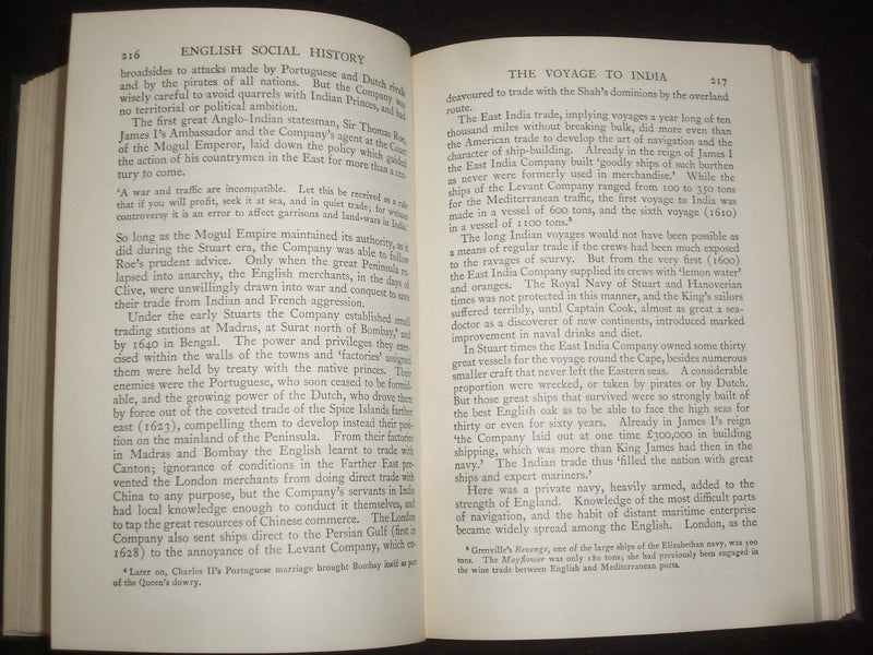 1946 ENGLISH SOCIAL HISTORY HARDCOVER BOOK BY G.M. TREVELYAN - KD 9205