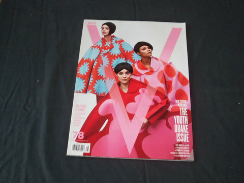 2012 FALL PREVIEW V MAGAZINE - FASHION MODELS COVER- NICE PHOTOS & ADS - RC 812