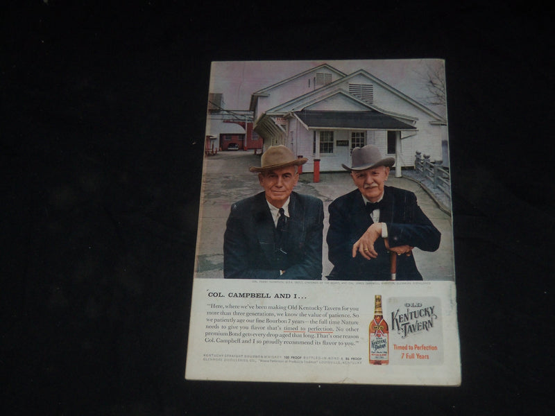 1957 NOVEMBER 4 SPORTS ILLUSTRATED MAGAZINE - BOBBY COX OF MINNESOTA - SP 8856