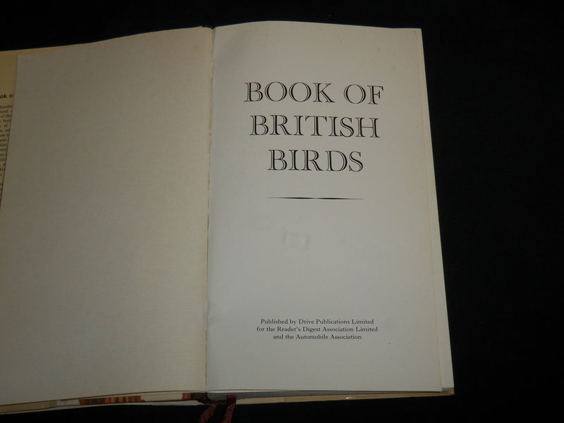 1973 BOOK OF BRITISH BIRDS HARDCOVER BOOK - NICE COLOR ILLUSTRATIONS - KD 7037