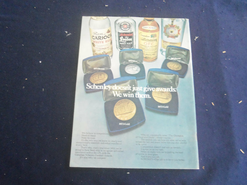 1975 FEBRUARY HOCKEY PICTORIAL MAGAZINE - GARY SMITH COVER - ST 267A