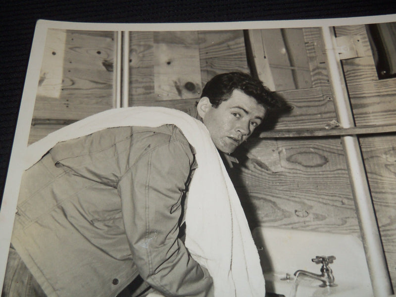 1944 ROBERT WALKER ORIGINAL PUBLICITY PHOTO - 10x13 - #25